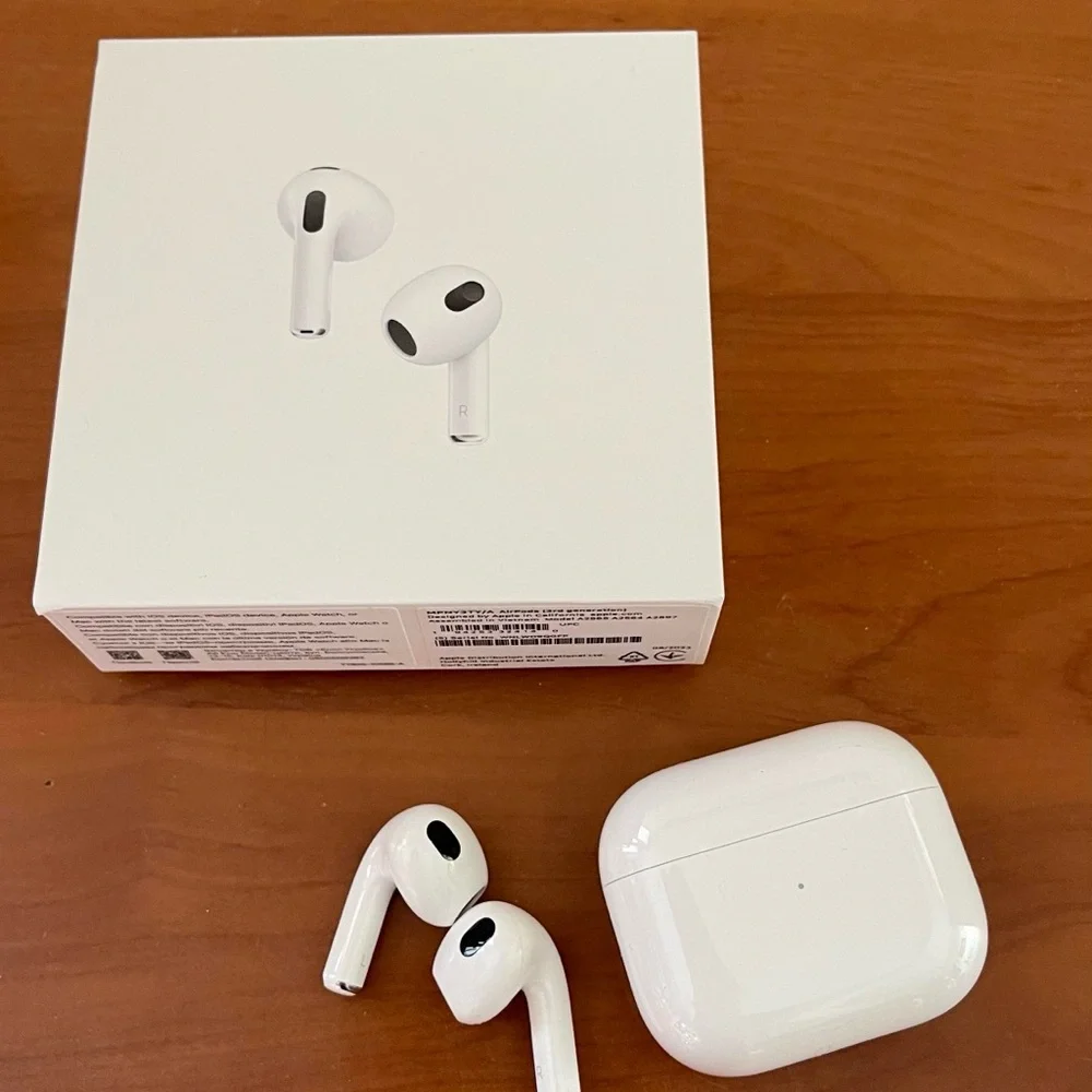 Wireless Earbuds with Charging Case - White